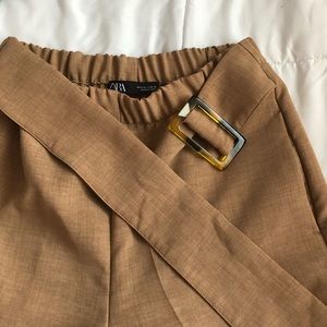 Pleated Zara pants